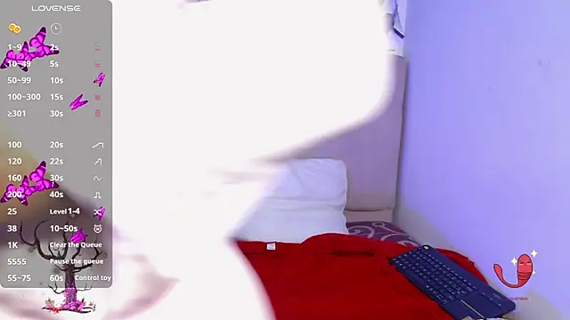 Snapshot of shelbygp chatting on 10.31.25 shelbygp online show from 10.31.25