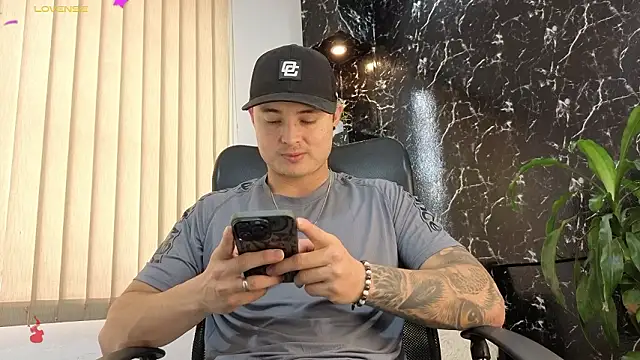 Snapshot of Alexander_ferre chatting on 02.14.26 Alexander ferre online show from 02.14.26