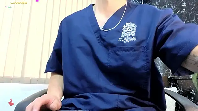 Snapshot of Alexander_ferre chatting on 02.19.26 Alexander ferre online show from 02.19.26