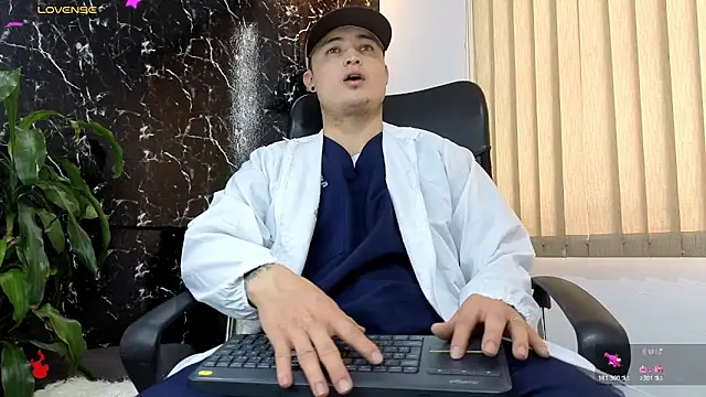 Snapshot of Alexander_ferre chatting on 03.03.26 Alexander ferre online show from 03.03.26