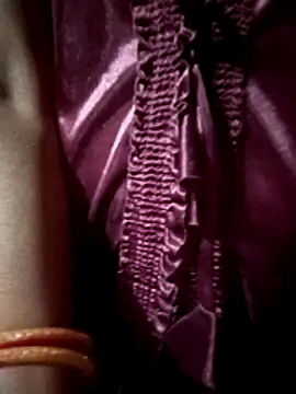 Snapshot of SEXY-MAHI4 chatting on 11.08.25 SEXY-MAHI4 online show from 11.08.25