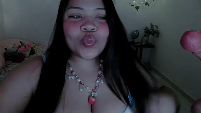 Snapshot of Juicy_elenxx chatting on 10.12.25 Juicy elenxx online show from 10.12.25