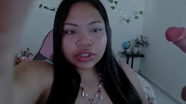 Snapshot of Juicy_elenxx chatting on 10.20.25 Juicy elenxx online show from 10.20.25