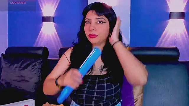 Snapshot of emily-santoss chatting on 10.02.25 emily-santoss online show from 10.02.25