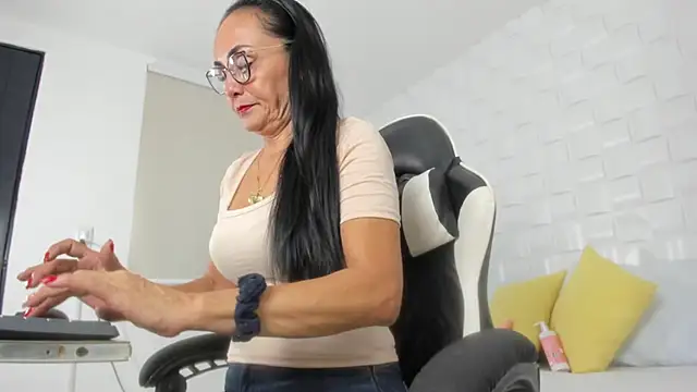 yulitza1025 online show from 03.02.26