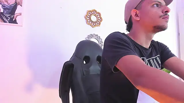  Tarekk  online show from 09.29.25