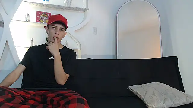 THREE GUYS HOT online show from 10.04.25