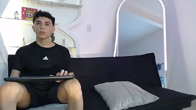 THREE GUYS HOT online show from 10.16.25