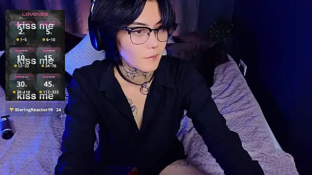 GothXRaven online show from 10.03.25