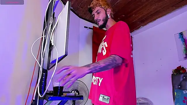 Snapshot of dex_55 chatting on 10.03.25 dex 55 online show from 10.03.25