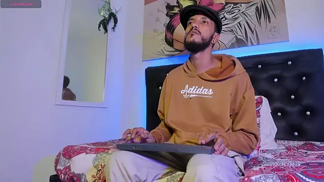 Snapshot of dex_55 chatting on 11.03.25 dex 55 online show from 11.03.25