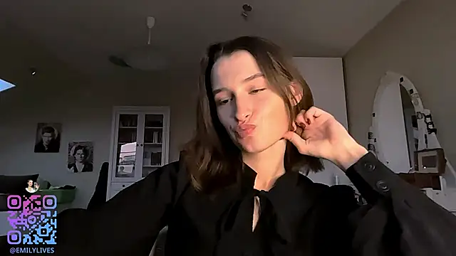 DarlineBrustera online show from 10.26.25