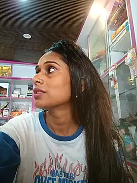 Snapshot of hotshreya69 chatting on 09.19.25 hotshreya69 online show from 09.19.25