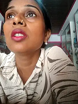 Snapshot of hotshreya69 chatting on 09.25.25 hotshreya69 online show from 09.25.25