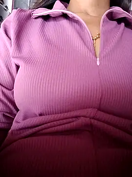 Snapshot of hotshreya69 chatting on 10.31.25 hotshreya69 online show from 10.31.25