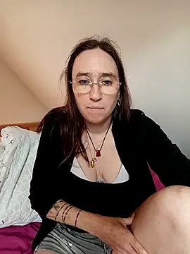 Snapshot of Sophierob1 chatting on 04.22.26 Sophierob1 online show from 04.22.26