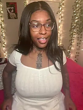 Snapshot of MistiSavannah chatting on 02.21.26 MistiSavannah online show from 02.21.26