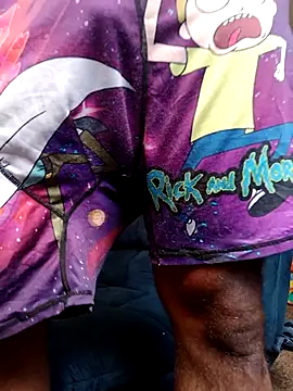 Snapshot of dark_chocolate_daddy87 chatting on 10.20.25 dark chocolate daddy87 online show from 10.20.25