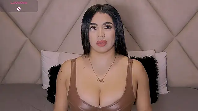 Snapshot of CharlotteeBrownn chatting on 10.11.25 CharlotteeBrownn online show from 10.11.25