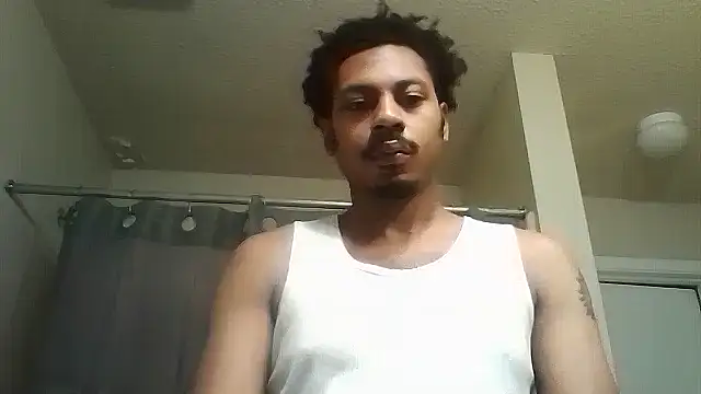 Snapshot of Yungandhungd chatting on 10.02.25 Yungandhungd online show from 10.02.25