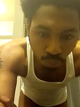 Snapshot of Yungandhungd chatting on 10.10.25 Yungandhungd online show from 10.10.25