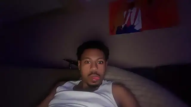 Snapshot of Yungandhungd chatting on 04.08.26 Yungandhungd online show from 04.08.26