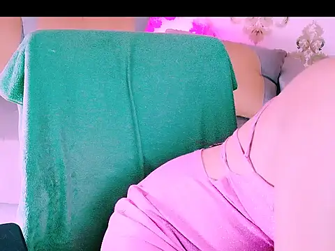 Snapshot of My_Rose chatting on 11.06.25 My Rose online show from 11.06.25