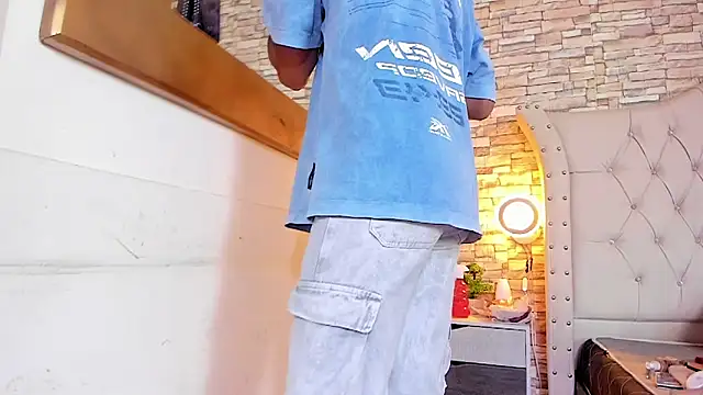 Lucia-Horny24 online show from 10.18.25