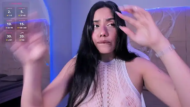 Snapshot of RenataLeclair chatting on 10.24.25 RenataLeclair online show from 10.24.25