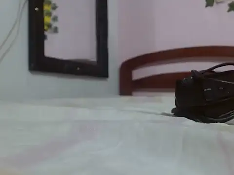 Paola 2105 online show from 09.08.25