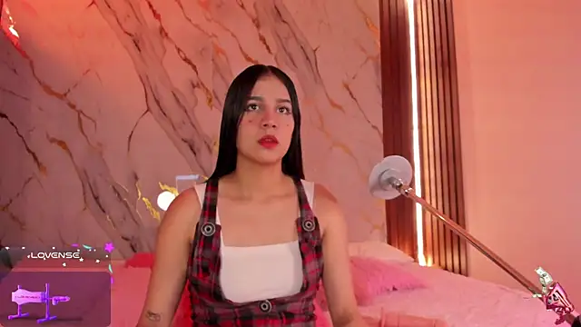 Emmiicute online show from 10.04.25