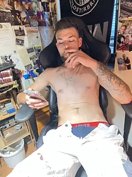 Snapshot of Mexxwell69 chatting on 10.06.25 Mexxwell69 online show from 10.06.25