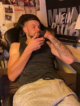 Snapshot of Mexxwell69 chatting on 10.11.25 Mexxwell69 online show from 10.11.25