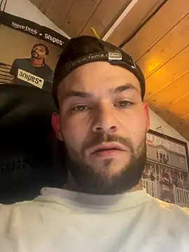 Snapshot of Mexxwell69 chatting on 10.13.25 Mexxwell69 online show from 10.13.25