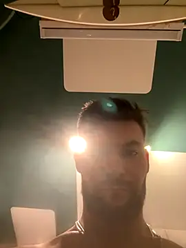 Snapshot of Mexxwell69 chatting on 10.17.25 Mexxwell69 online show from 10.17.25