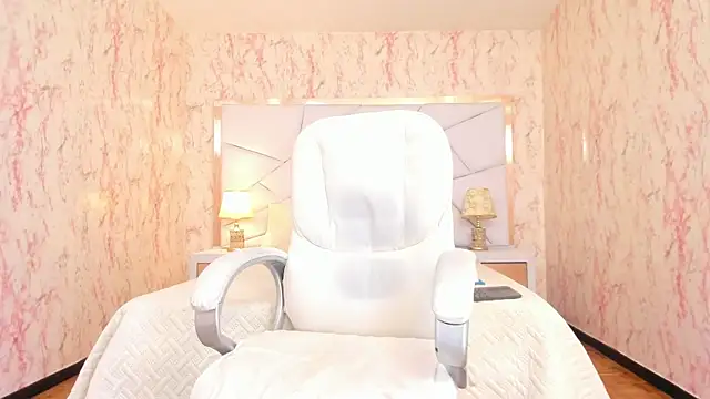 Emily Whinfre online show from 02.07.26