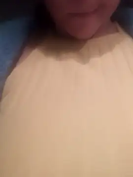 Cassandrina1 online show from 10.28.25