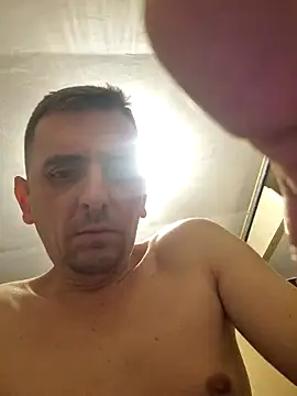 Snapshot of Lawrence067 chatting on 10.19.25 Lawrence067 online show from 10.19.25