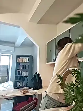 DaisyDea online show from 11.05.25