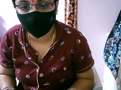 Snapshot of jannu6482 chatting on 09.24.25 jannu6482 online show from 09.24.25