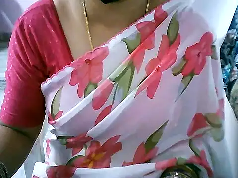 Snapshot of jannu6482 chatting on 09.27.25 jannu6482 online show from 09.27.25