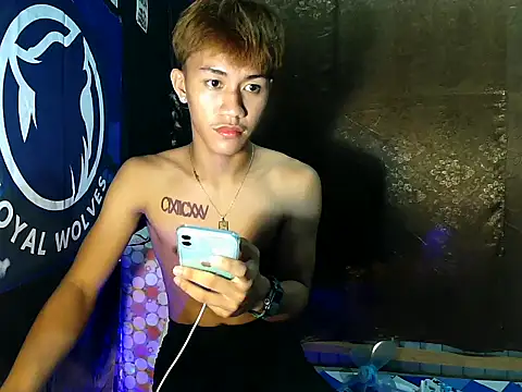 Snapshot of naughtyboyloy_0 chatting on 09.30.25 naughtyboyloy 0 online show from 09.30.25