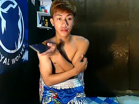 Snapshot of naughtyboyloy_0 chatting on 10.13.25 naughtyboyloy 0 online show from 10.13.25