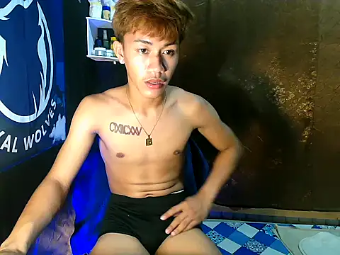 Snapshot of naughtyboyloy_0 chatting on 10.14.25 naughtyboyloy 0 online show from 10.14.25