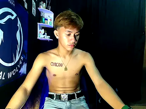 Snapshot of naughtyboyloy_0 chatting on 10.16.25 naughtyboyloy 0 online show from 10.16.25