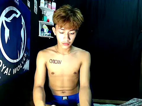 Snapshot of naughtyboyloy_0 chatting on 10.30.25 naughtyboyloy 0 online show from 10.30.25