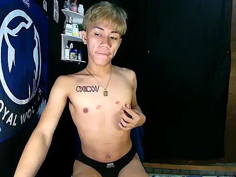 Snapshot of naughtyboyloy_0 chatting on 11.12.25 naughtyboyloy 0 online show from 11.12.25