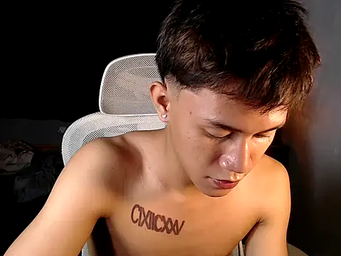 naughtyboyloy 0 online show from 02.10.26