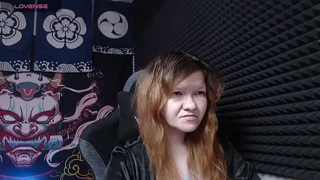 Nora lovvvv online show from 11.14.25