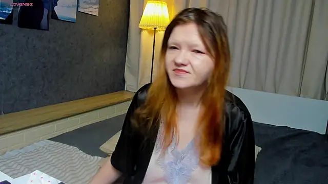 Nora lovvvv online show from 11.23.25